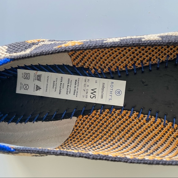 Rothys Big Cat Point Size 5 - Picture 7 of 10